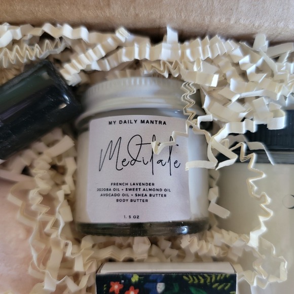 Daily Mantra Gift Set Candles Lip Balm Bath Bomb Matches Self Care Box‎ - Picture 4 of 7